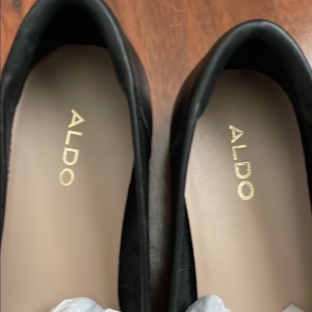 Aldo Black Leather Flats Sleek Minimalist Design - Picture 2 of 3